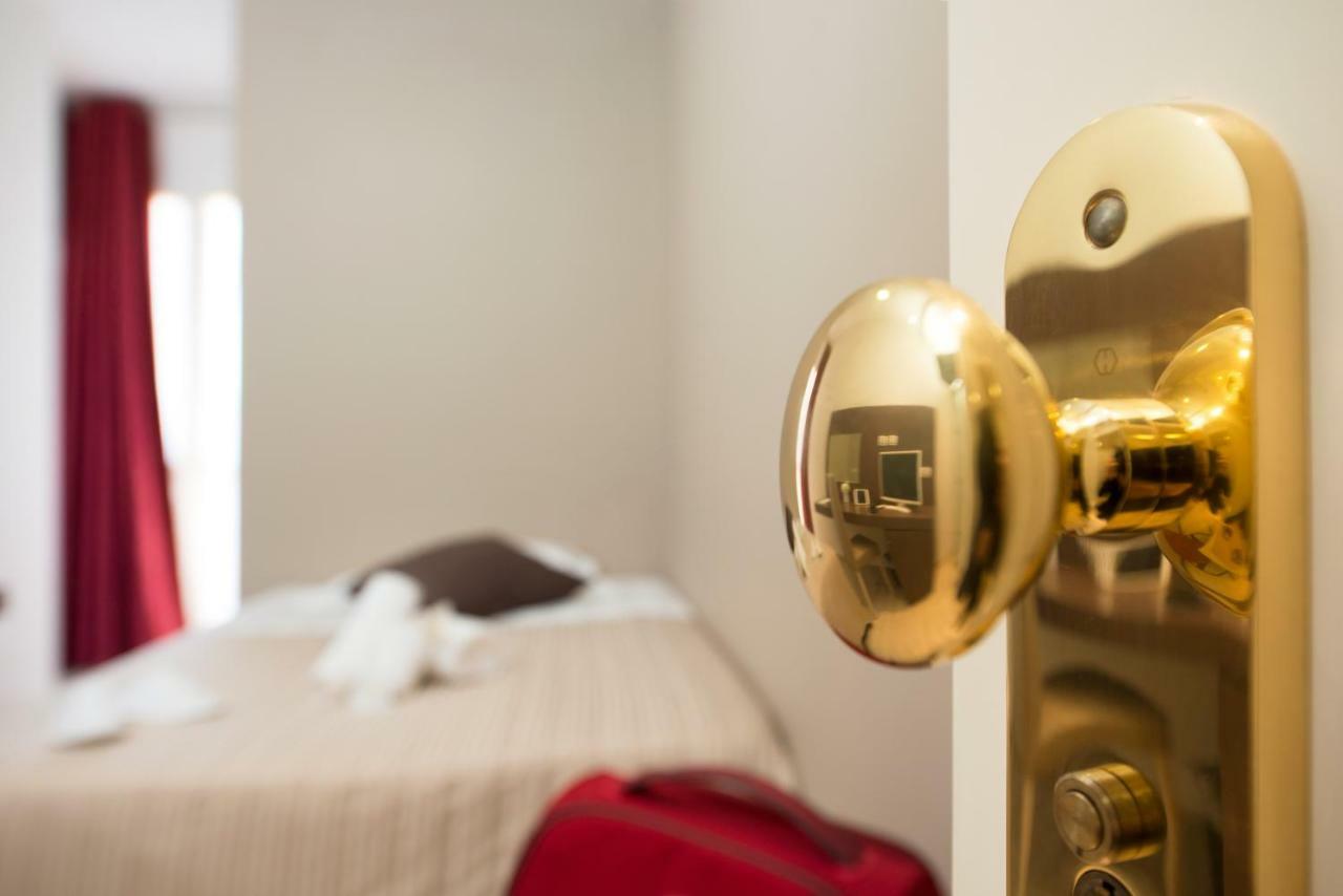 Hotel Fiamma & Spa Чезенатико Экстерьер фото