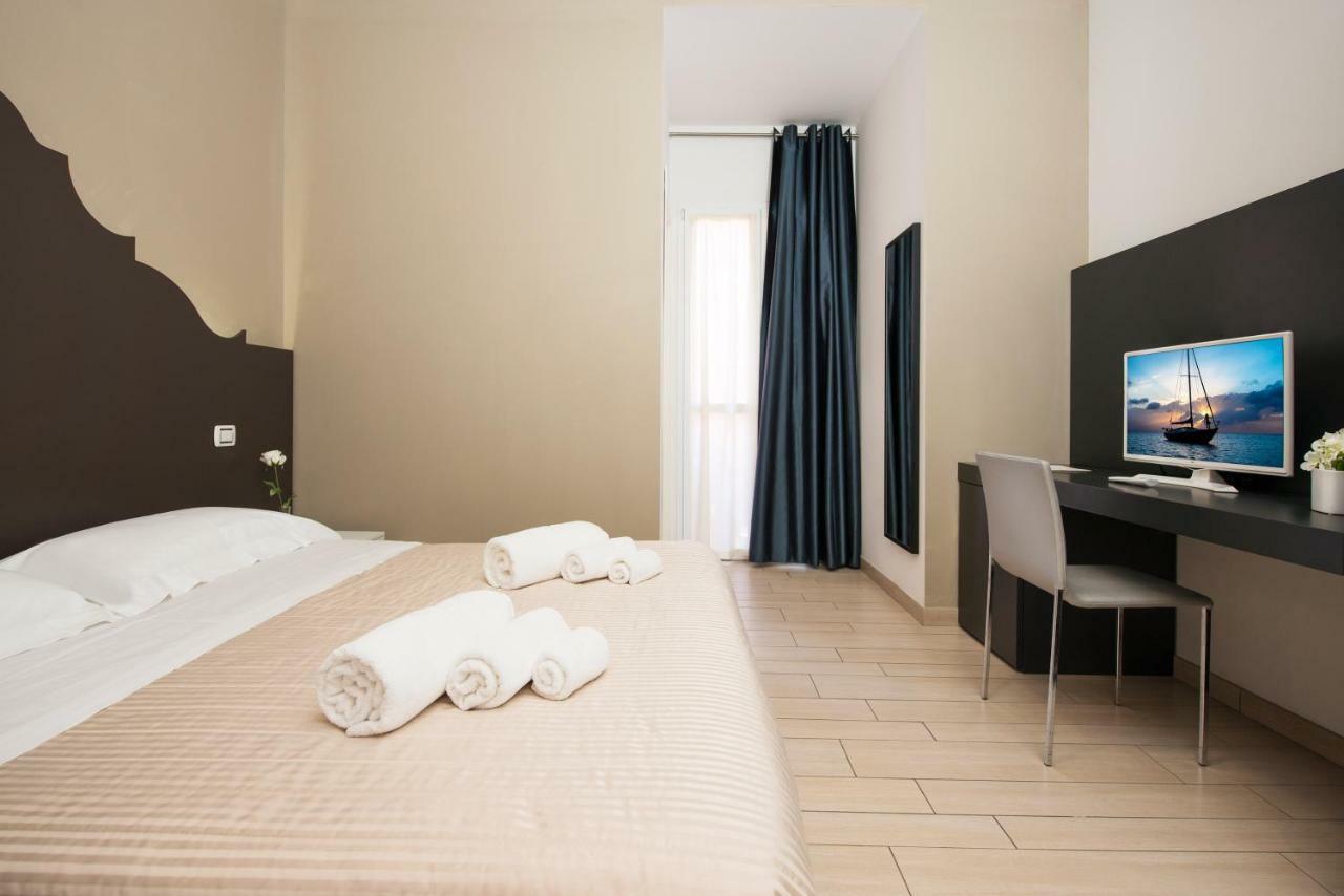Hotel Fiamma & Spa Чезенатико Экстерьер фото
