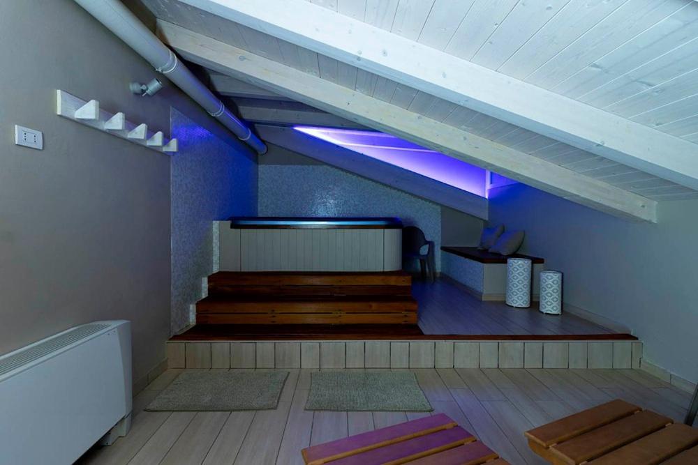 Hotel Fiamma & Spa Чезенатико Экстерьер фото
